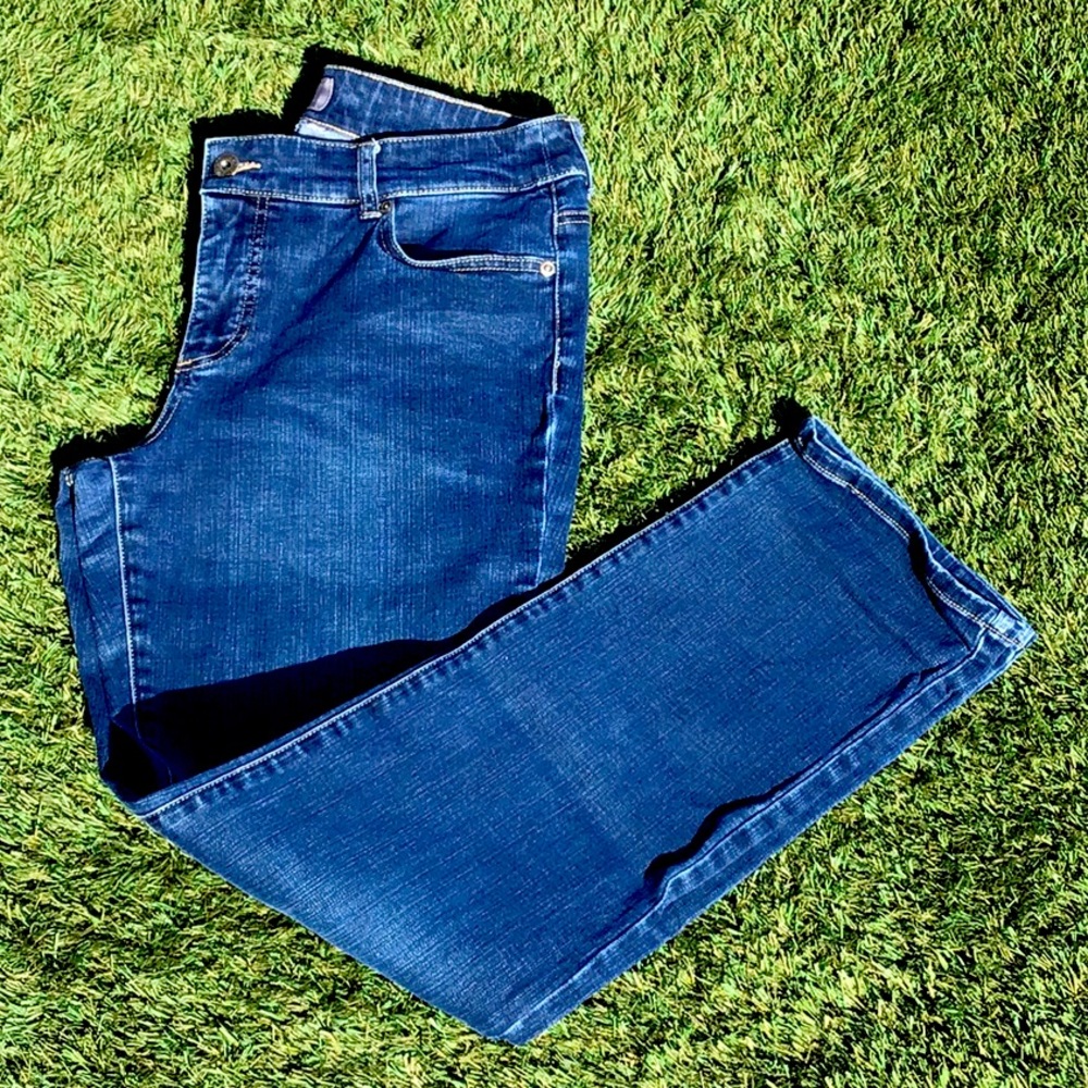 Chico’s So Slimming Jeans size 2R